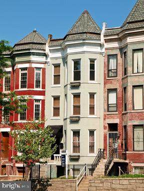 38 Rhode Island Avenue - Photo 1