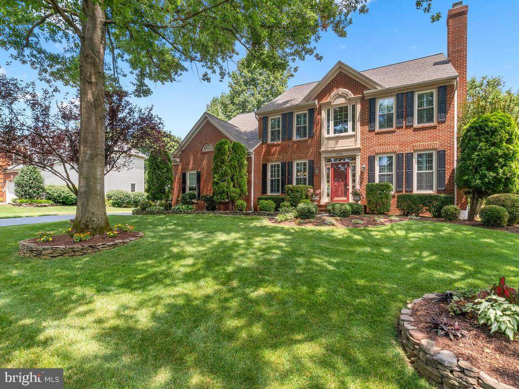 7731 Virginia Oaks Drive - Photo 1