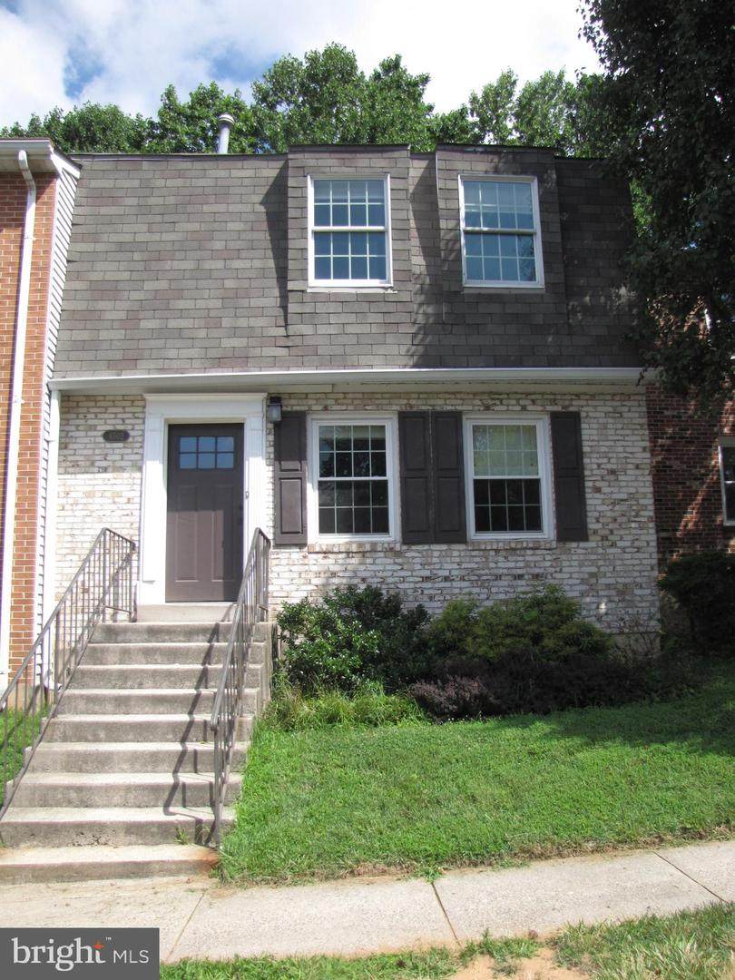 9502 Poplar Leaf Court - Photo 1