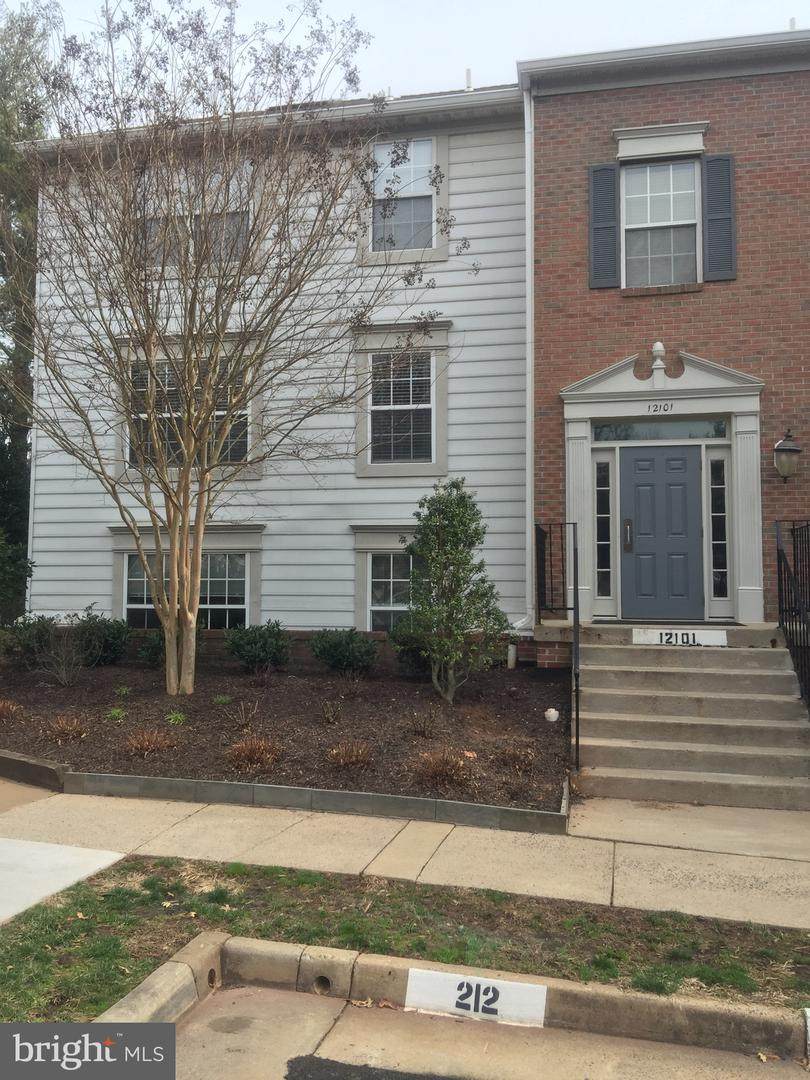 12101 Greenwood Court - Photo 1