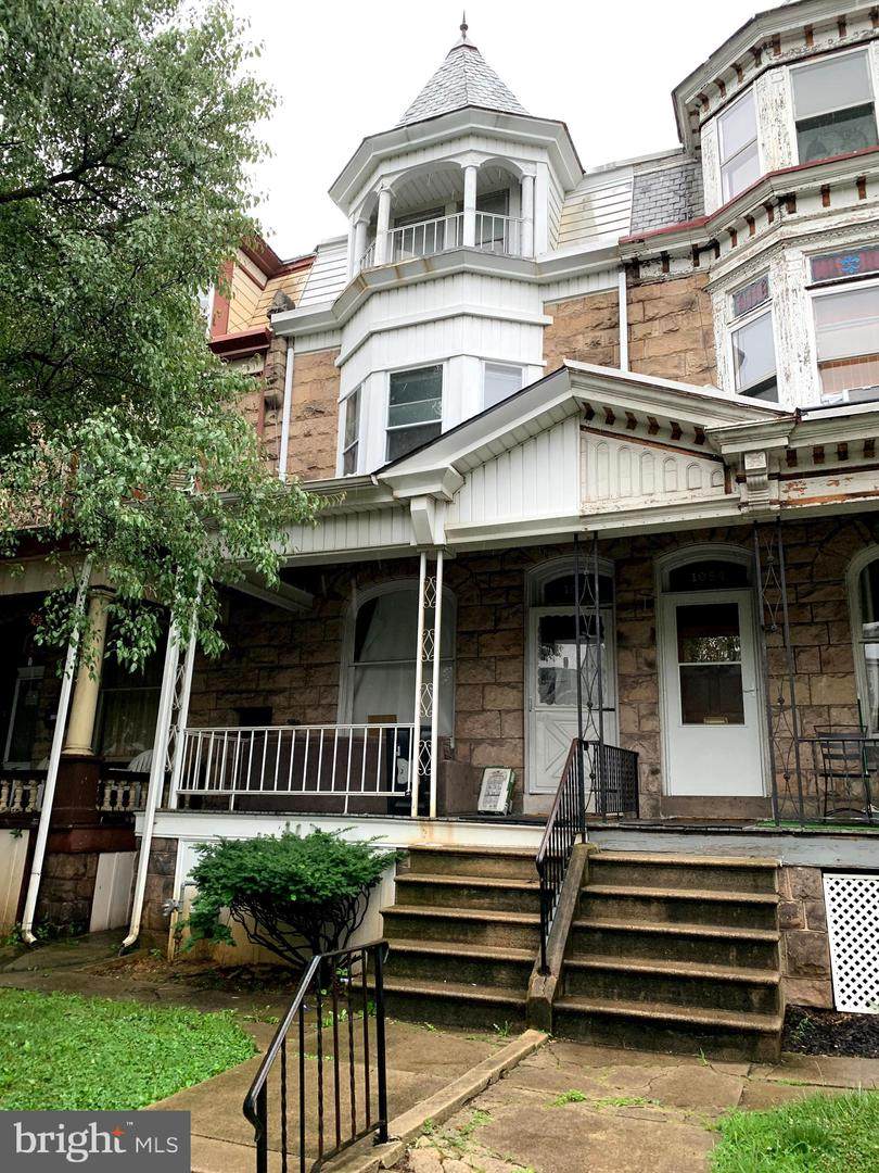 1052 5TH Street - Photo 1