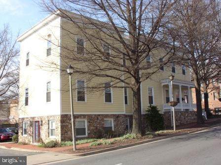 125 Washington Street - Photo 1