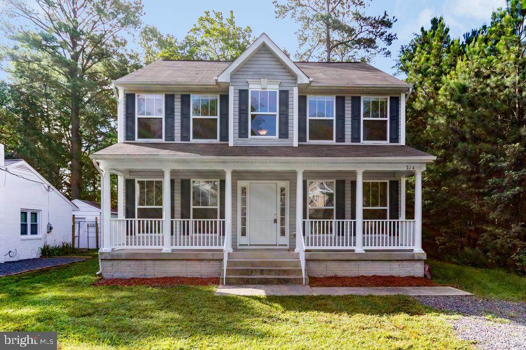 214 12TH Street - Photo 1