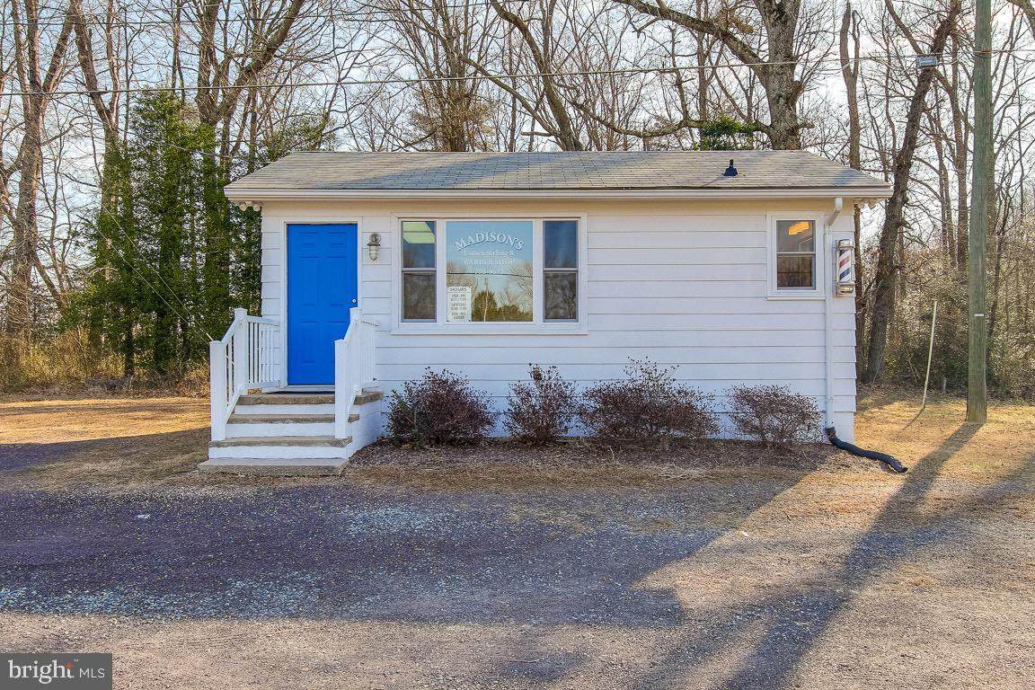 8524 Dahlgren Rd - Photo 1