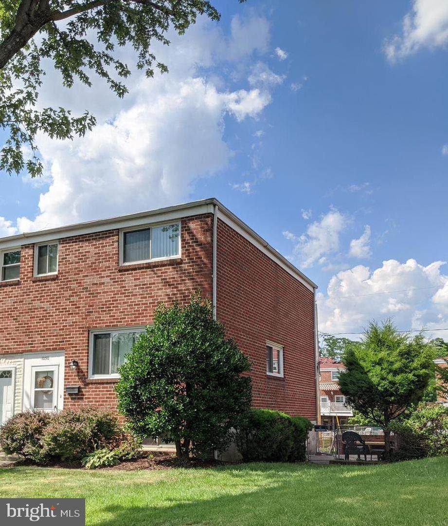 1030 Circle Drive - Photo 1