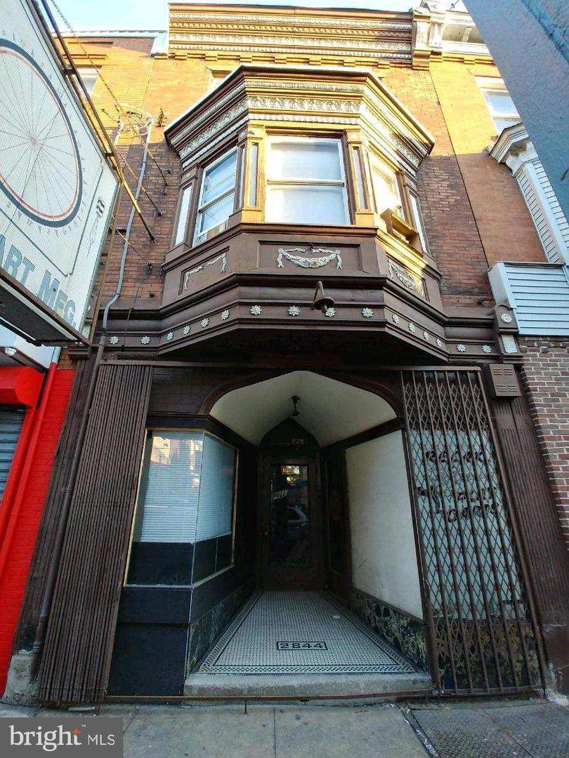 2844 Kensington Avenue - Photo 1