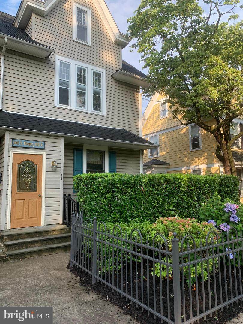 164 Green Street - Photo 1