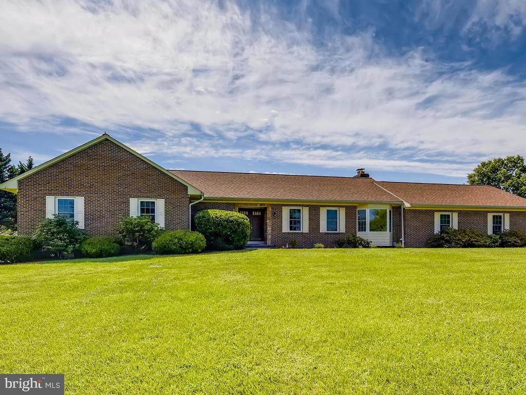 16201 Oak Hill Road - Photo 1