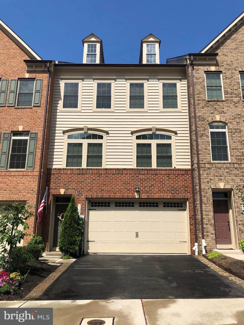 1107 Canterwood Place - Photo 1