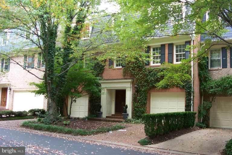 1304 Skipwith Road - Photo 1