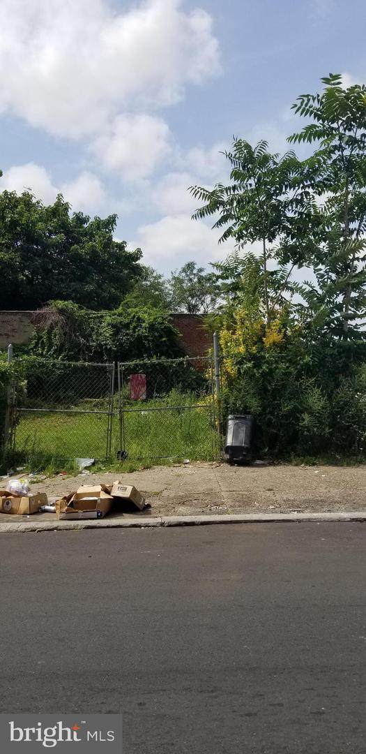 1520 Cumberland Street - Photo 1