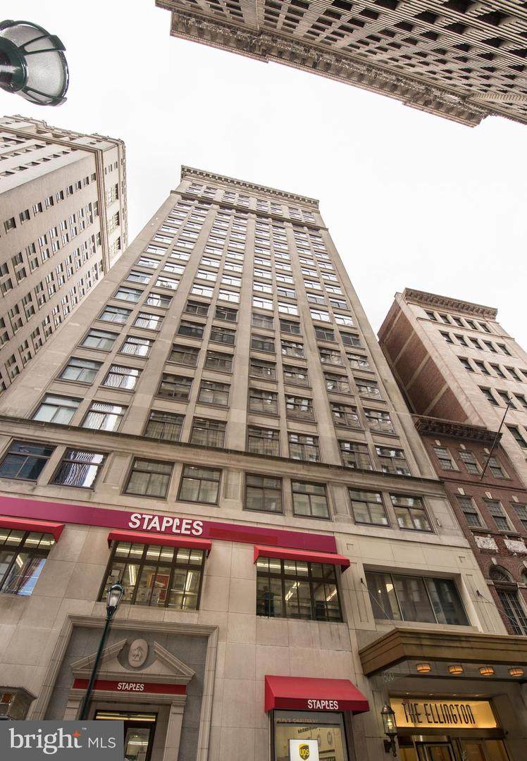 1500 Chestnut Street - Photo 1
