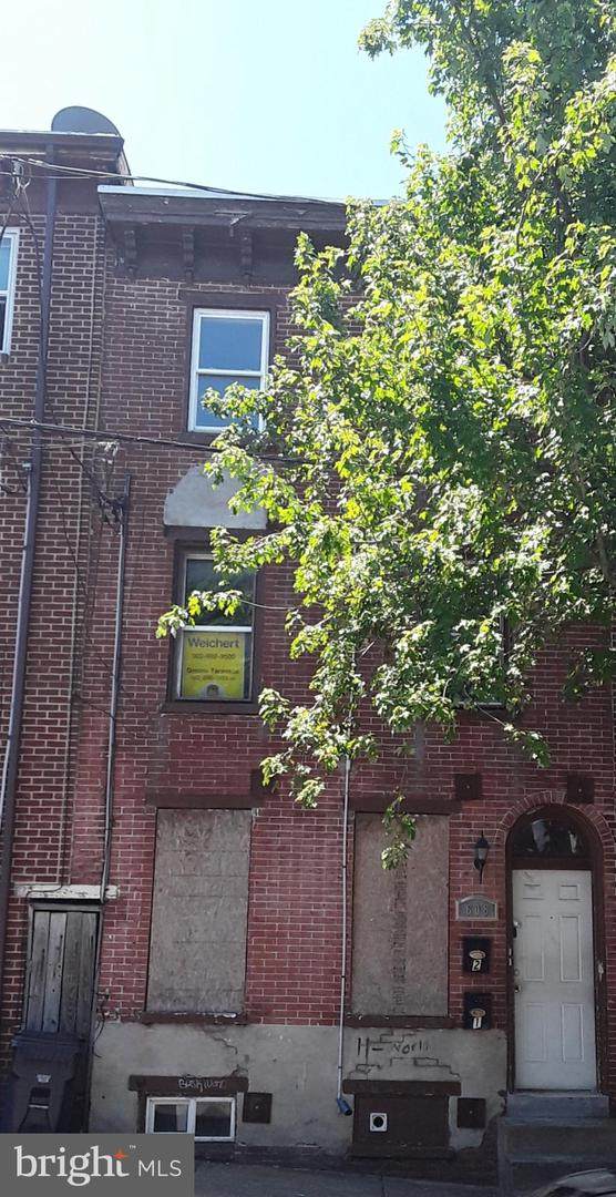 608 6TH Street - Photo 1