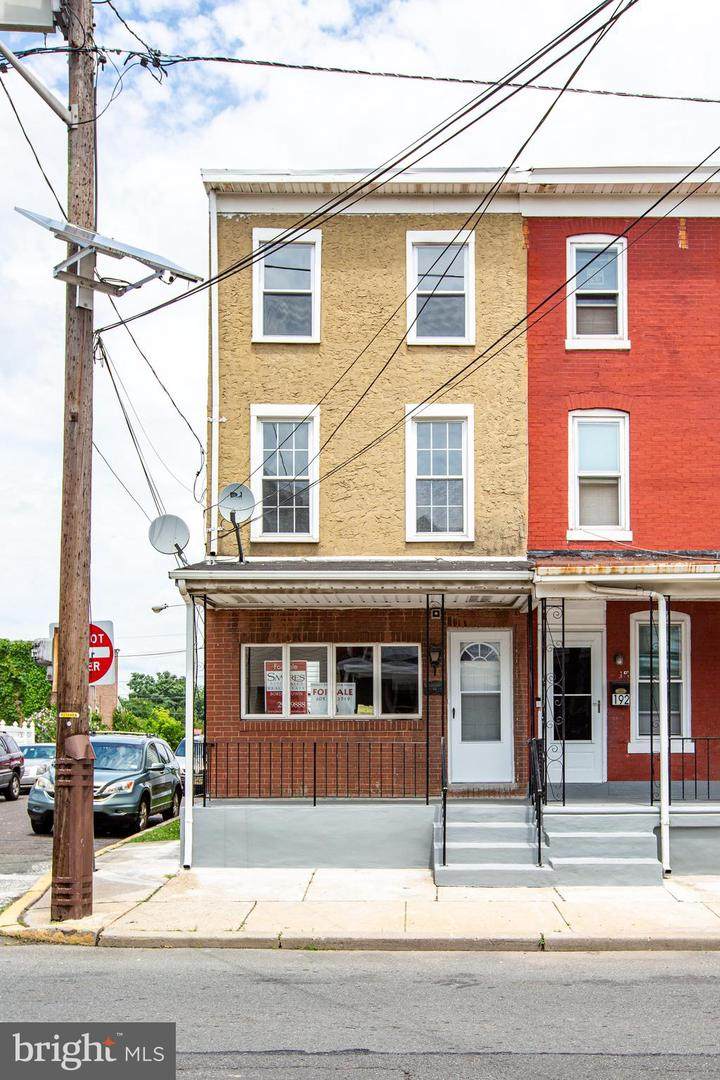 194 Ingham Avenue - Photo 1