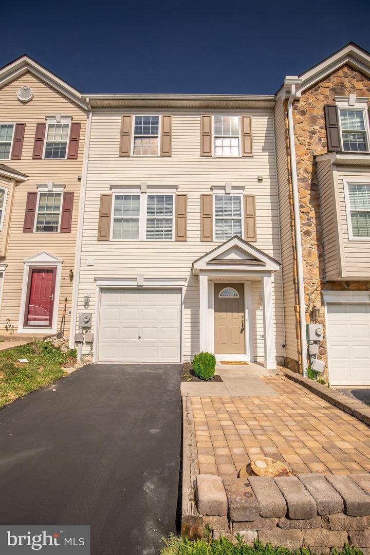 34 Dunrobin - Photo 1