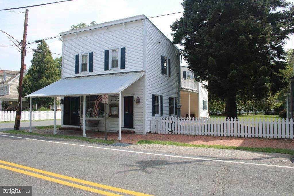 220 Morris Street - Photo 1
