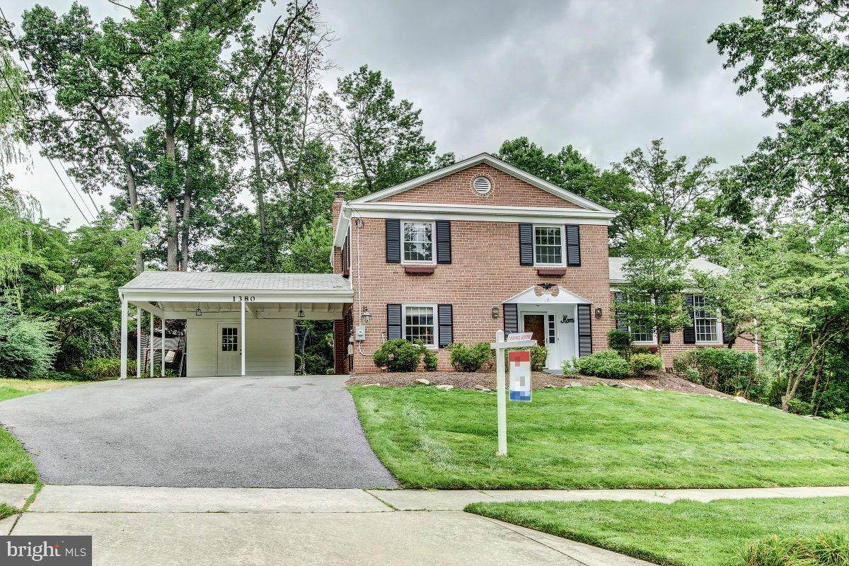 1380 Kimblewick Road - Photo 1