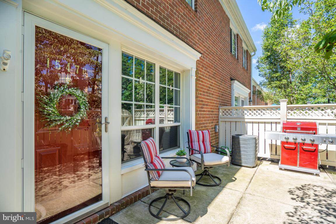 1547B Van Dorn Street - Photo 1