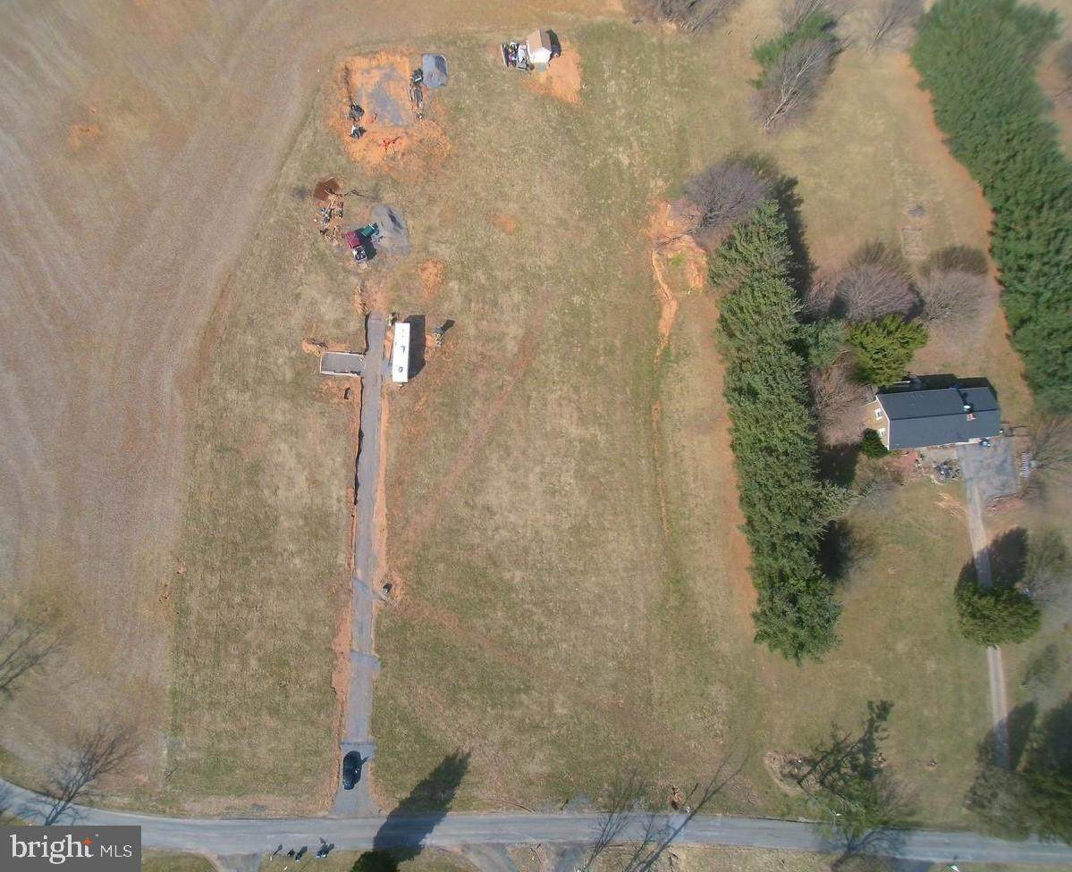 4608 Griffith Road - Photo 1