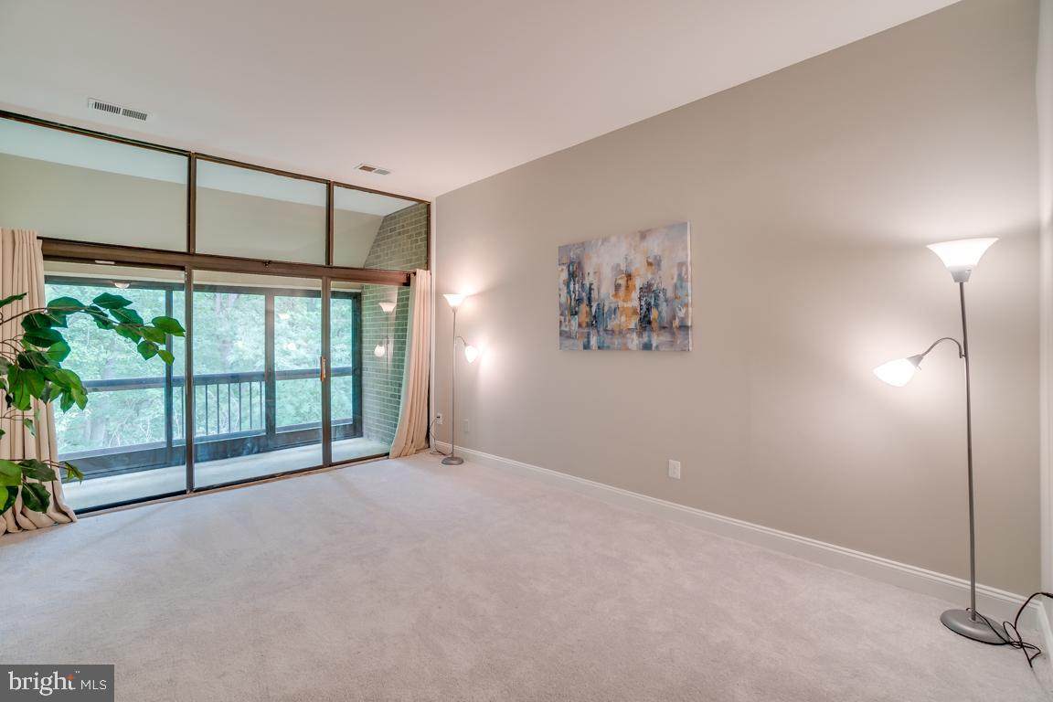 1665 Parkcrest Circle - Photo 1