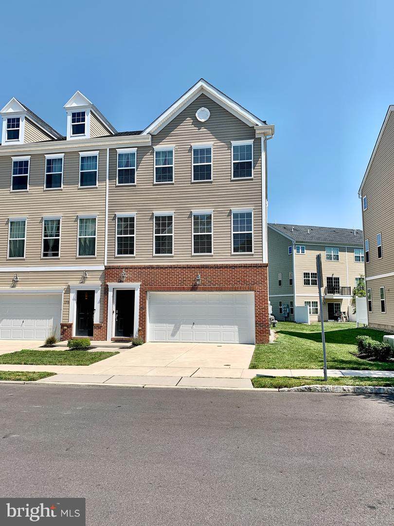 104 Creekside Way - Photo 1
