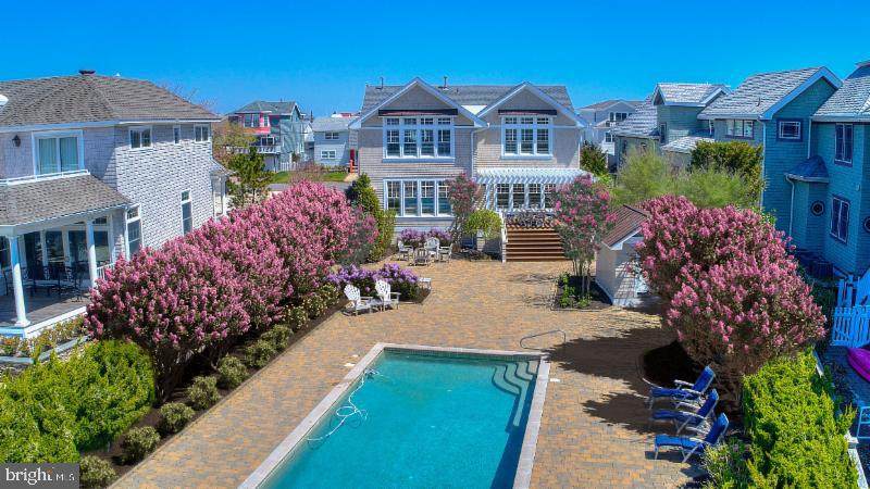 418 3RD Street - Photo 1