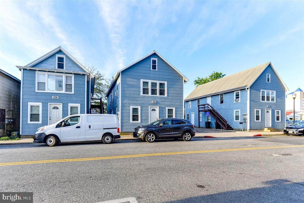 206 Somerset Street - Photo 1