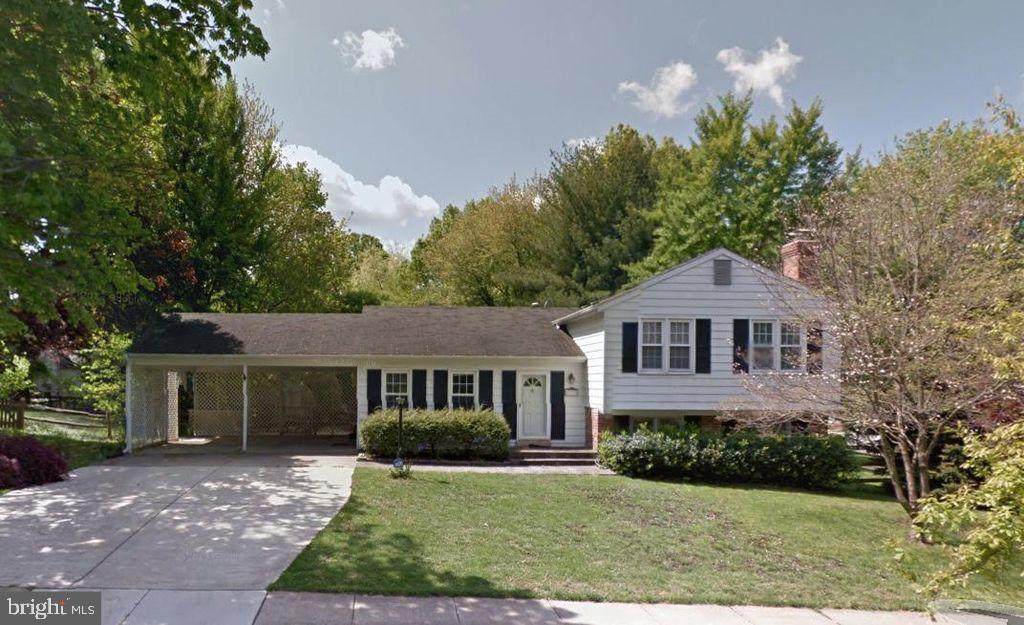 215 WATTS BRANCH Parkway - Photo 1