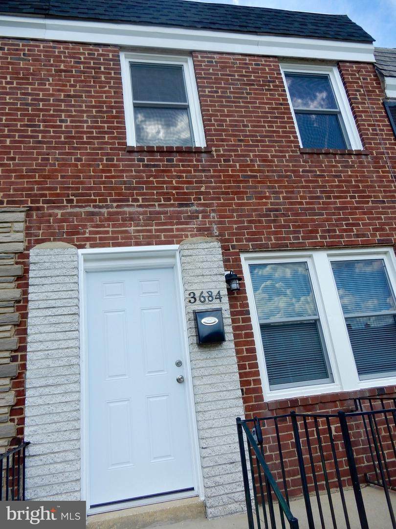 3684 Kenyon Avenue - Photo 1