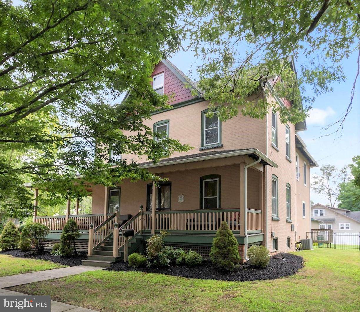 200 Mantua Avenue - Photo 1