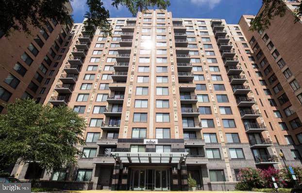 2451 Midtown Avenue - Photo 1