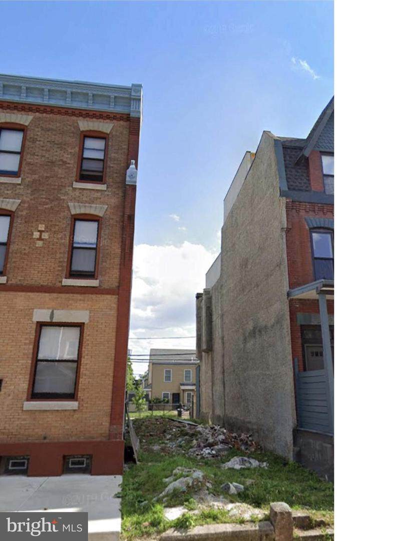 3140 Clifford Street - Photo 1