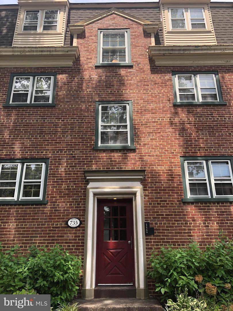 735 Melon Place - Photo 1