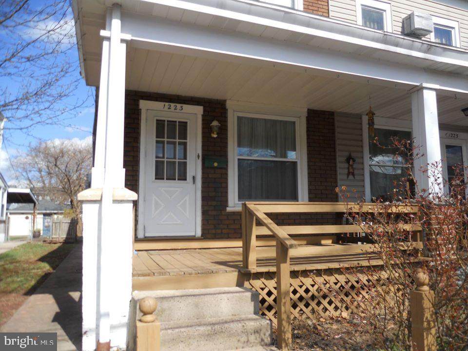 1223 Maple Street - Photo 1