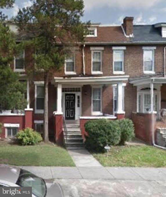 3106 Windsor Avenue - Photo 1