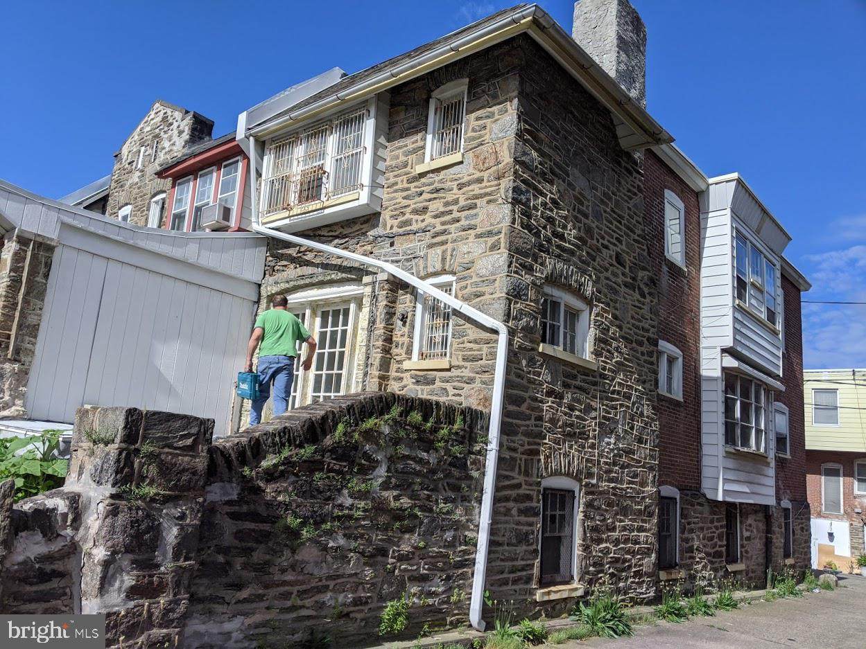 5346 Carlisle Street - Photo 1