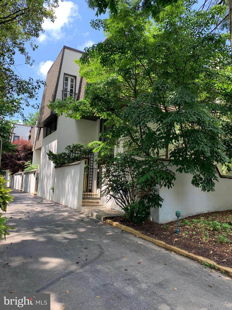 250 Montgomery Avenue - Photo 1