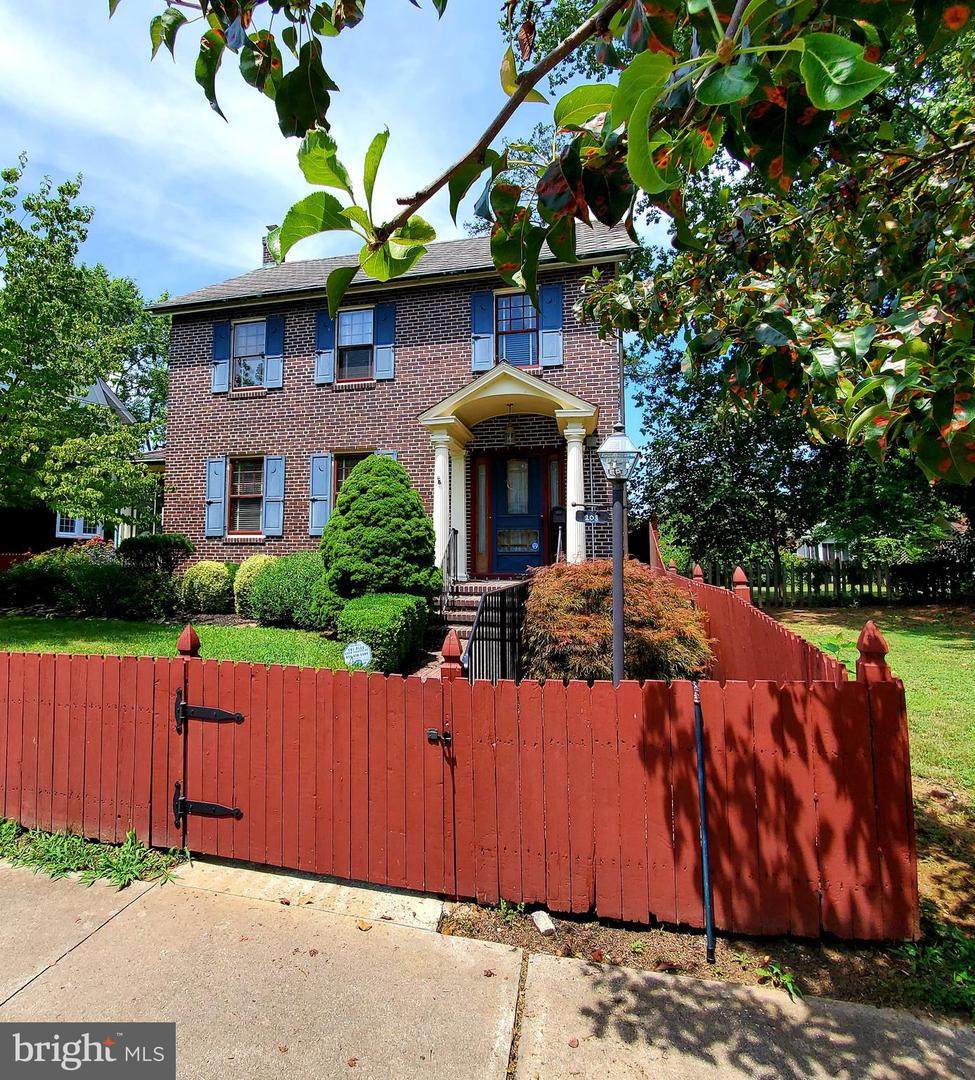 203 Johnson Street - Photo 1