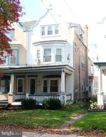 369 Charlotte Street - Photo 1