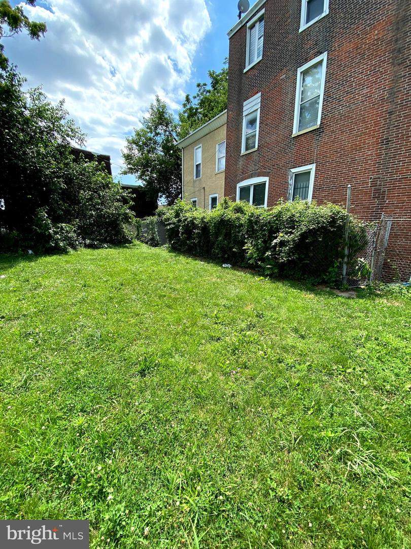 2102 Ontario Street - Photo 1