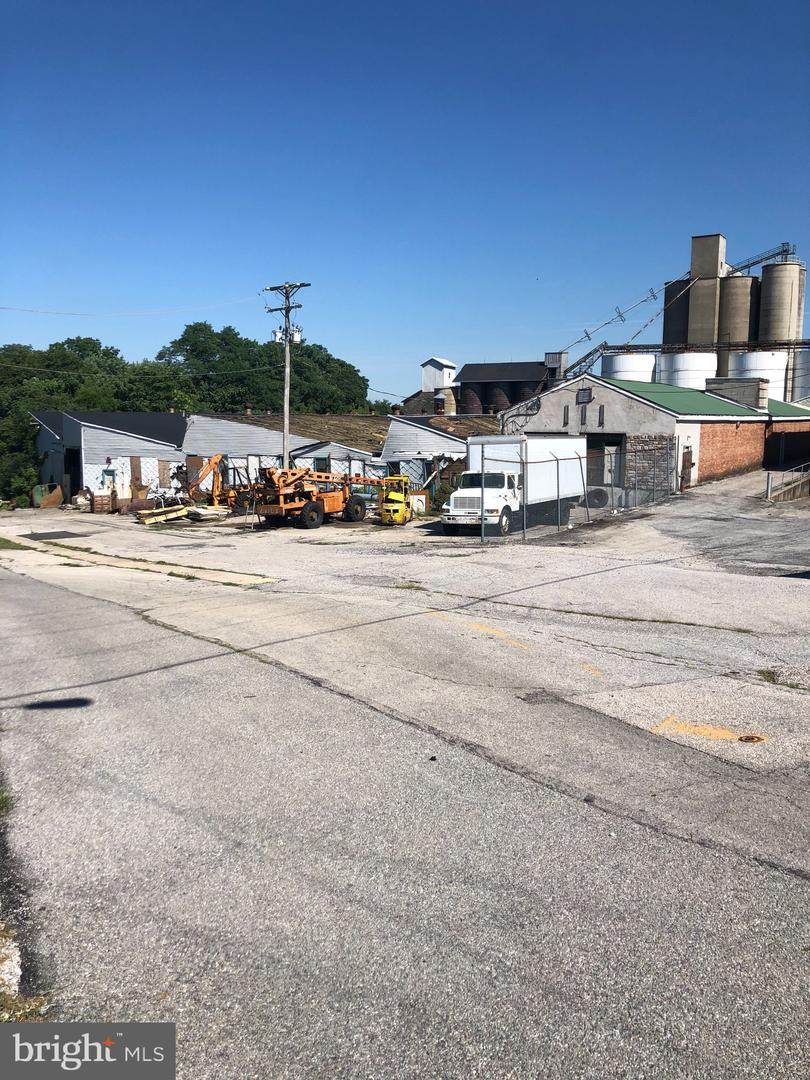 215 Lancaster Street - Photo 1