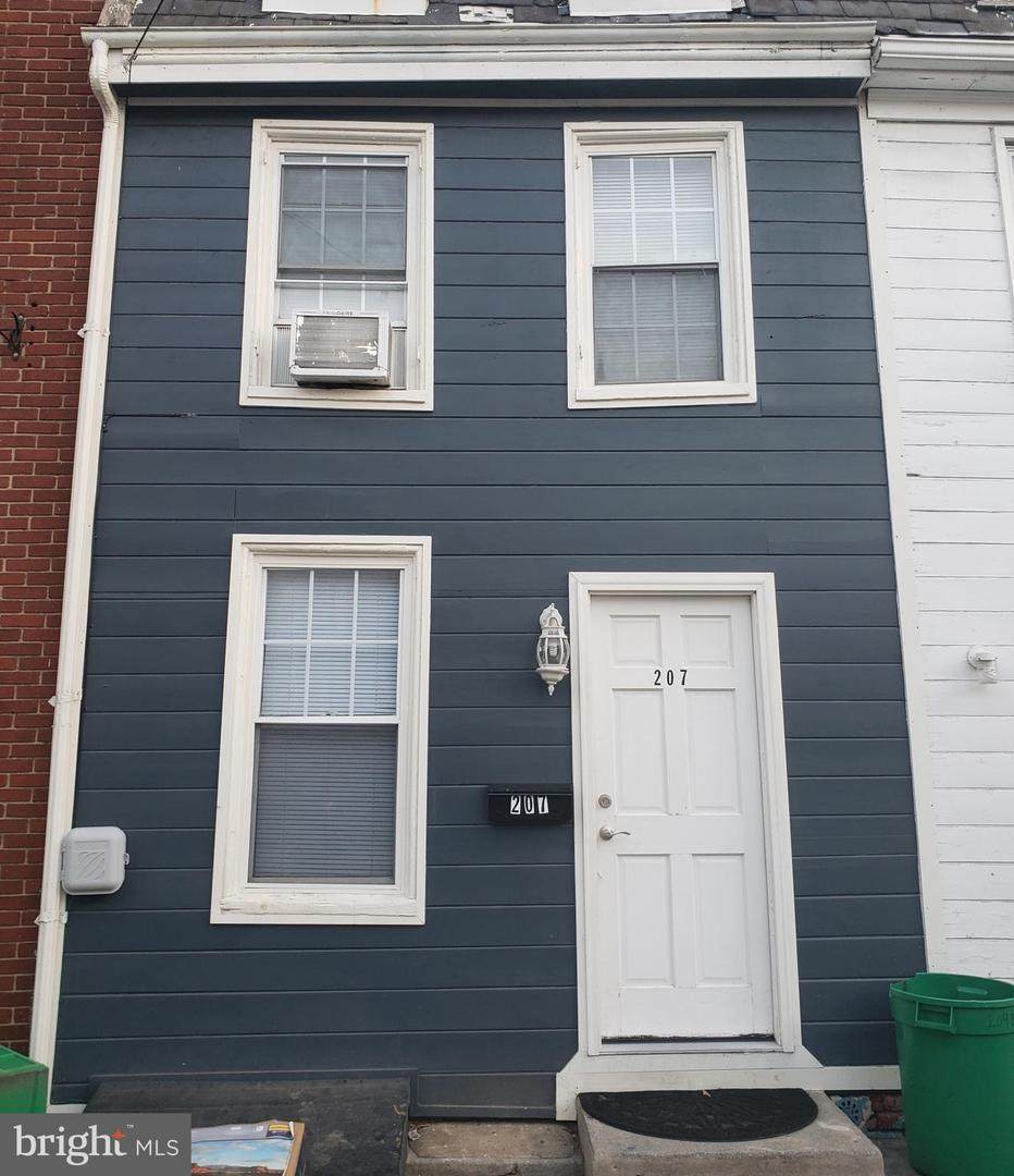 207 Philadelphia Street - Photo 1