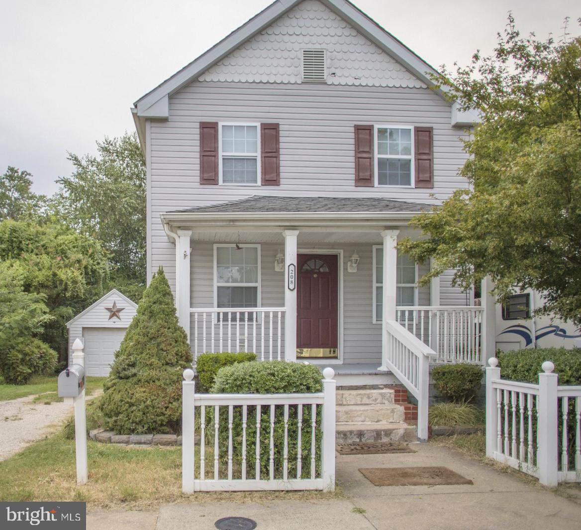 208 East Street - Photo 1