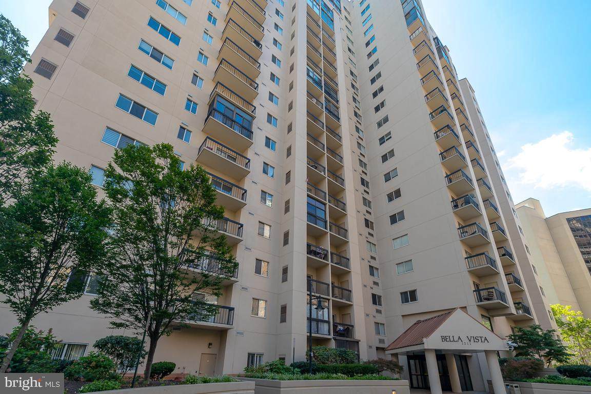 1211 Eads Street - Photo 1