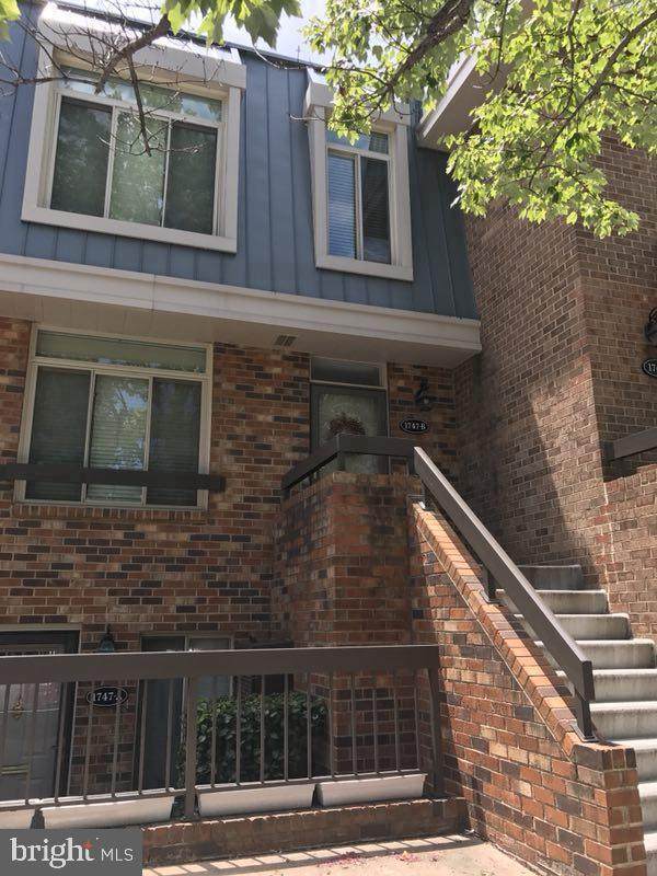 1747 Hayes Street - Photo 1