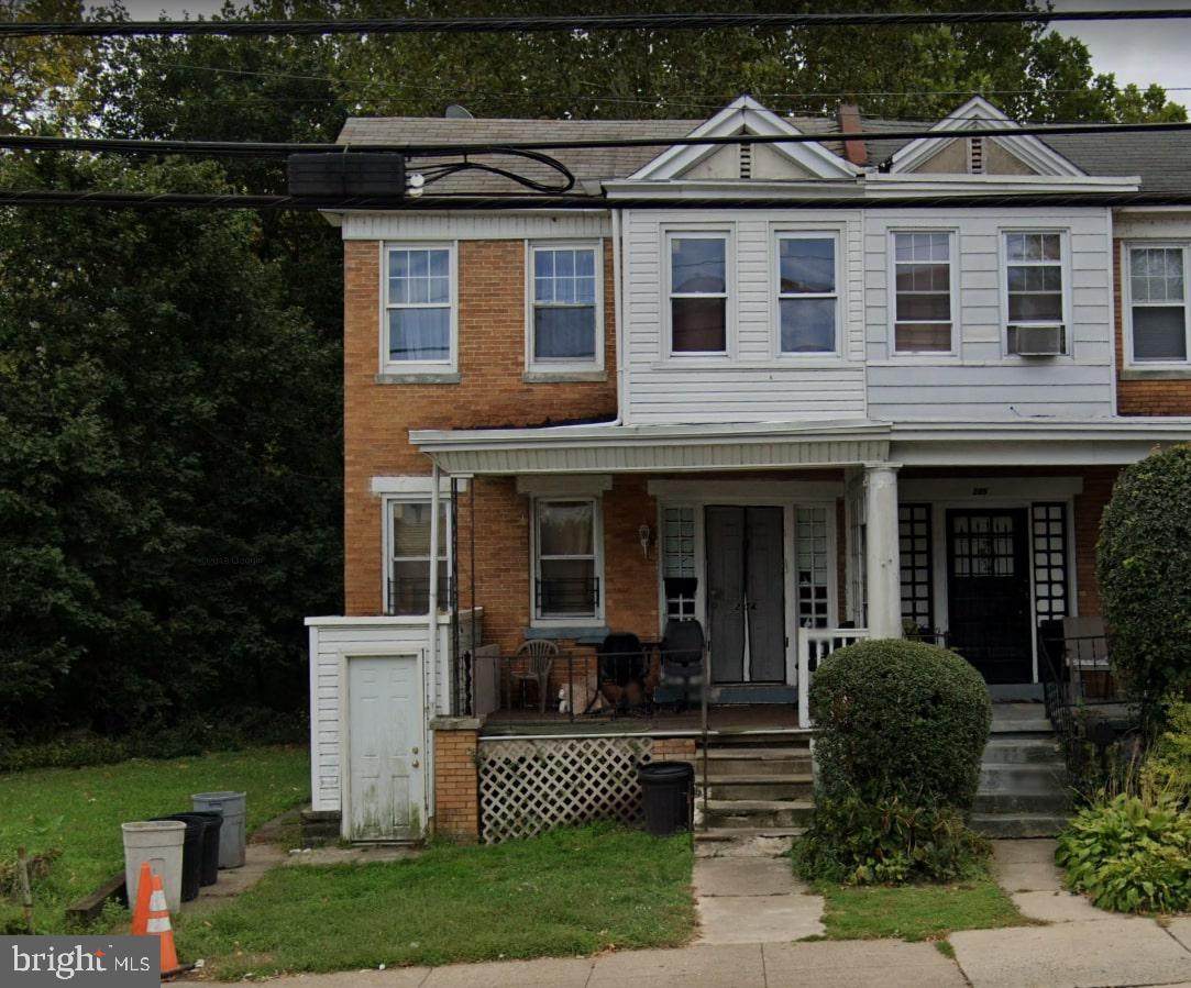 203 9TH Street - Photo 1