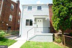 851 Adrian Street - Photo 1