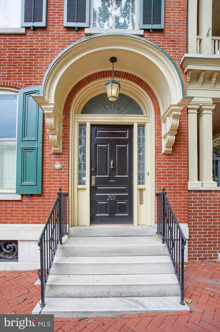 201 Orange Street - Photo 1