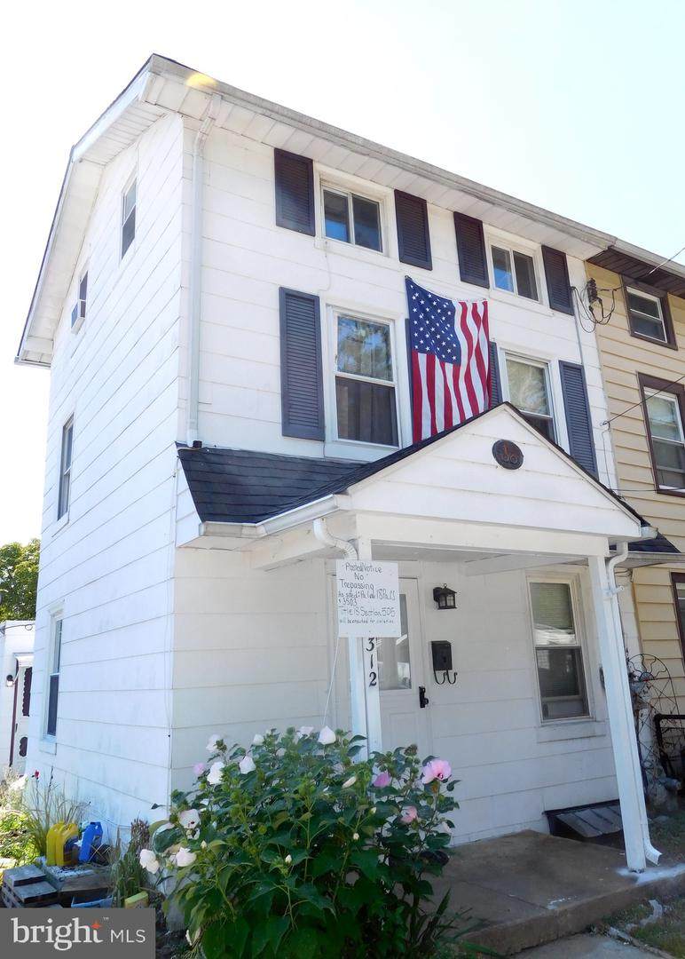 312 Laurel Avenue - Photo 1