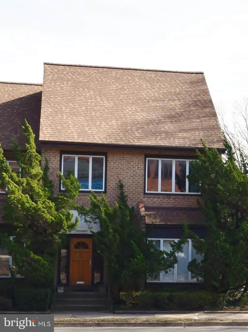 252 Washington Street - Photo 1